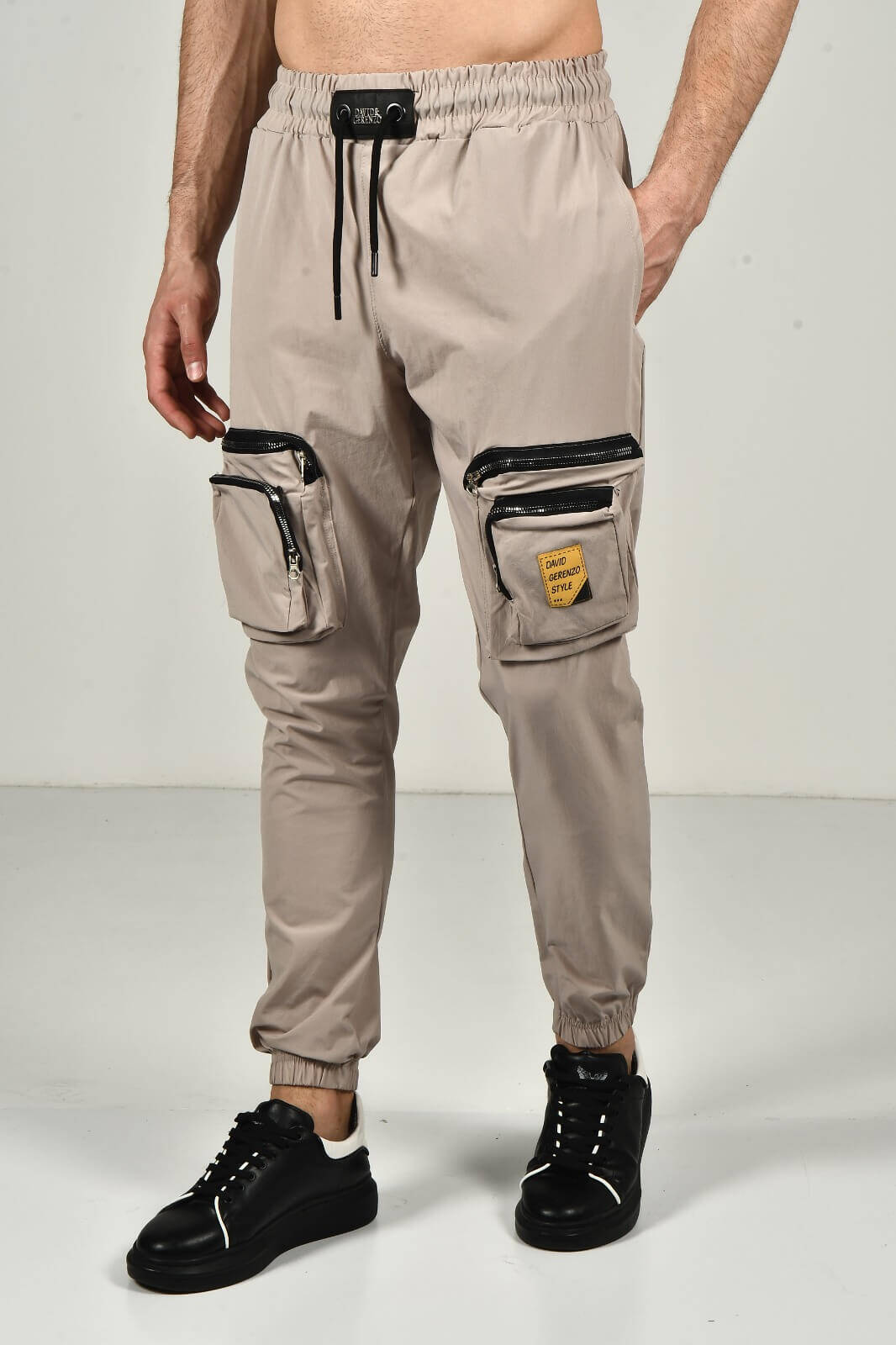 Bej Erkek Fermuarlı Cepli Paraşüt Kumaş Jogger Pantolon - Thumbnail