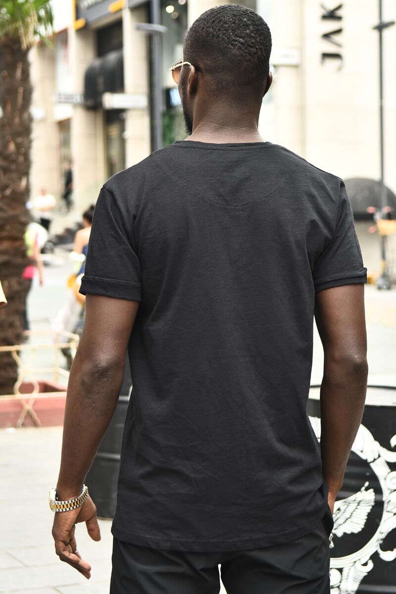Siyah Düğme Yaka Detay T-shirt - 4