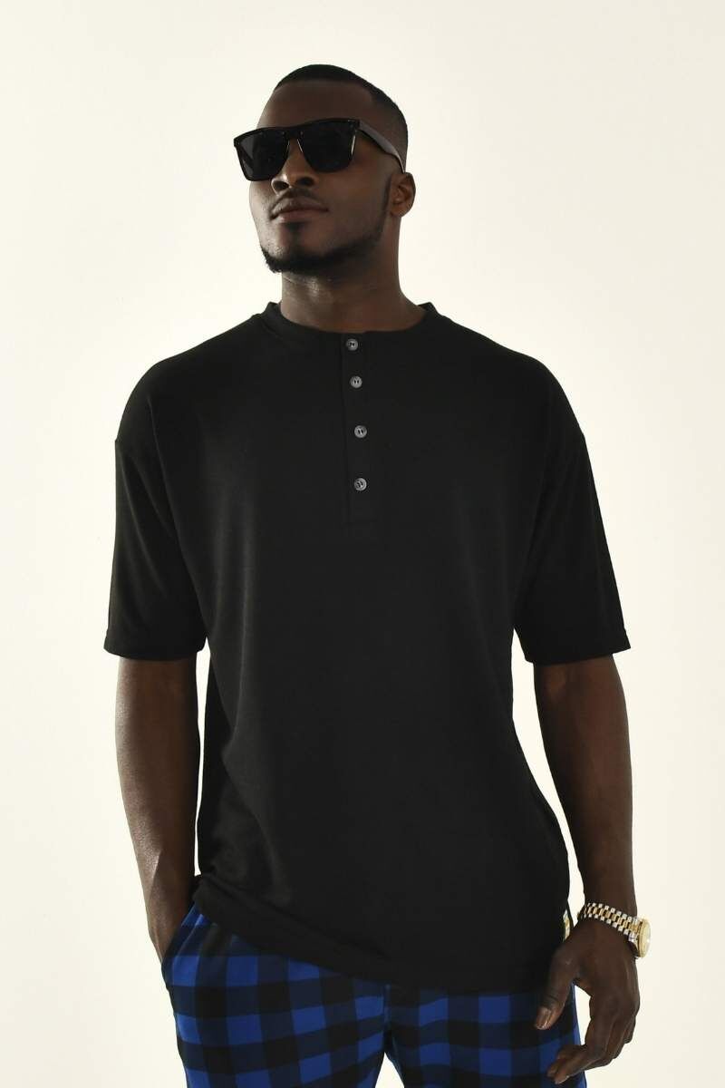 Siyah Yaka Düğme Detay Basic T-shirt - 3